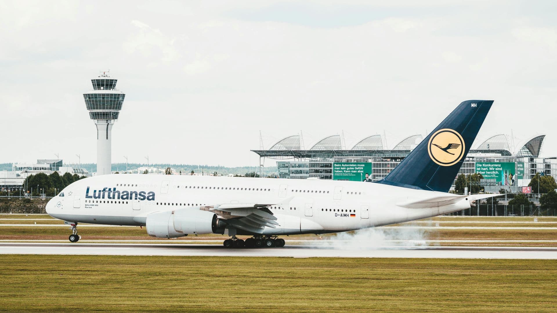 Budget Airlines vs Full-Service Carriers: Finding the Best Value