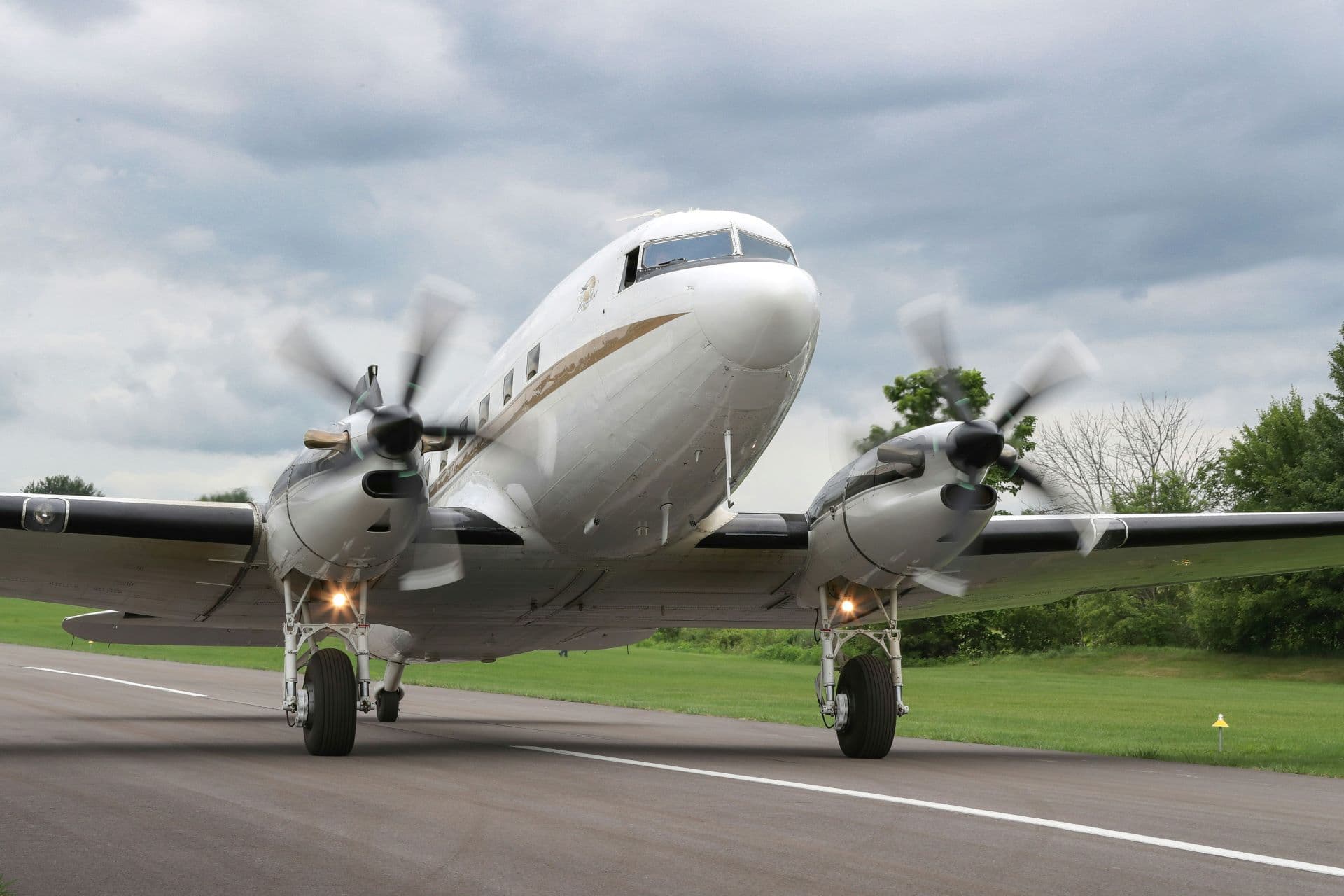How Aviation Routes Shape the Way We Explore the World