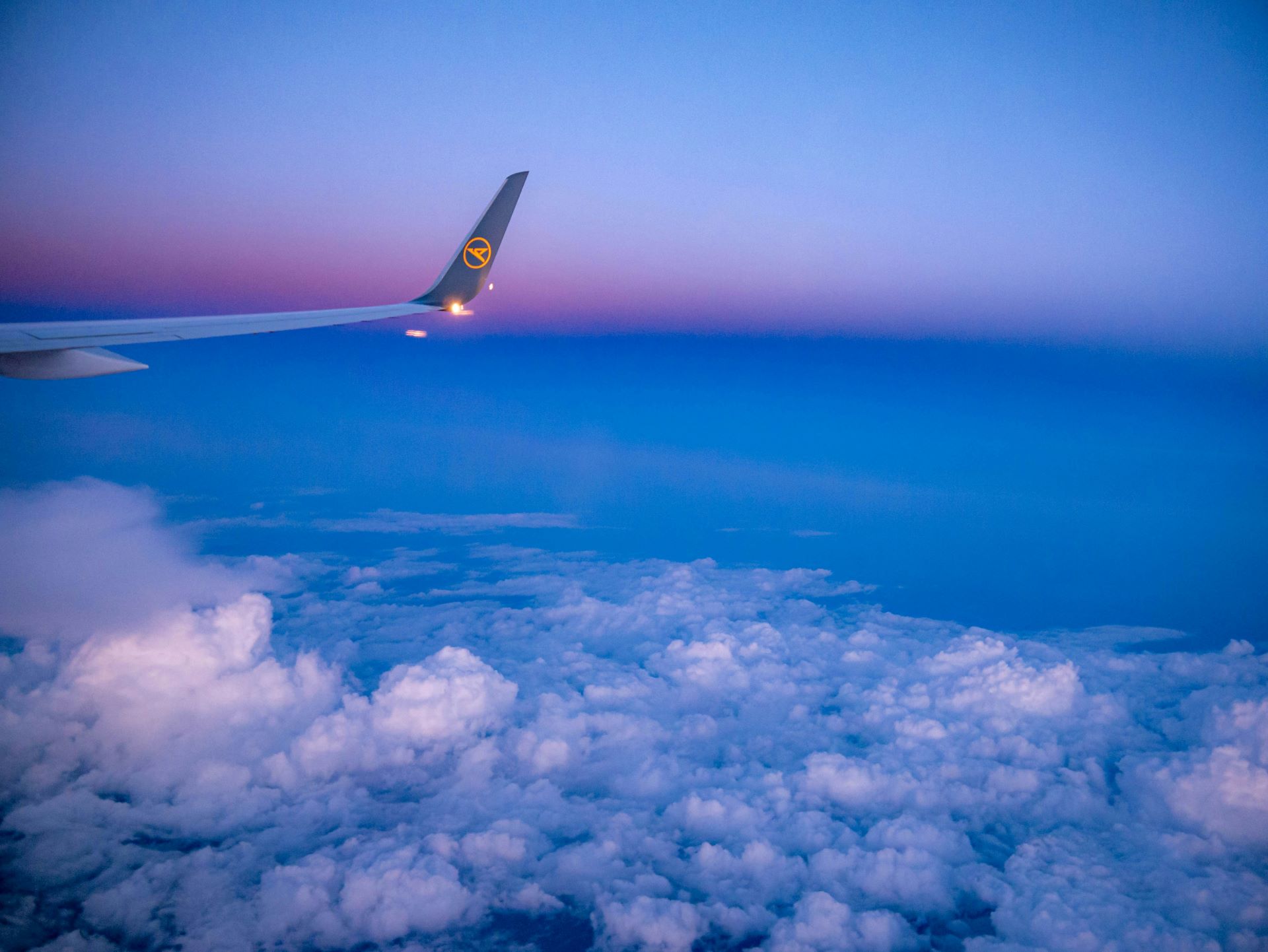 from-the-skies-how-scenic-flights-are-redefining-adventure-travel-2.jpg