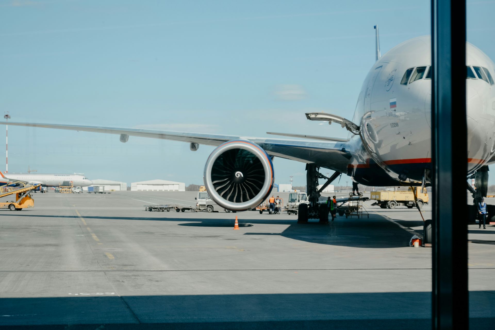 how-aviation-routes-shape-the-way-we-explore-the-world.jpg