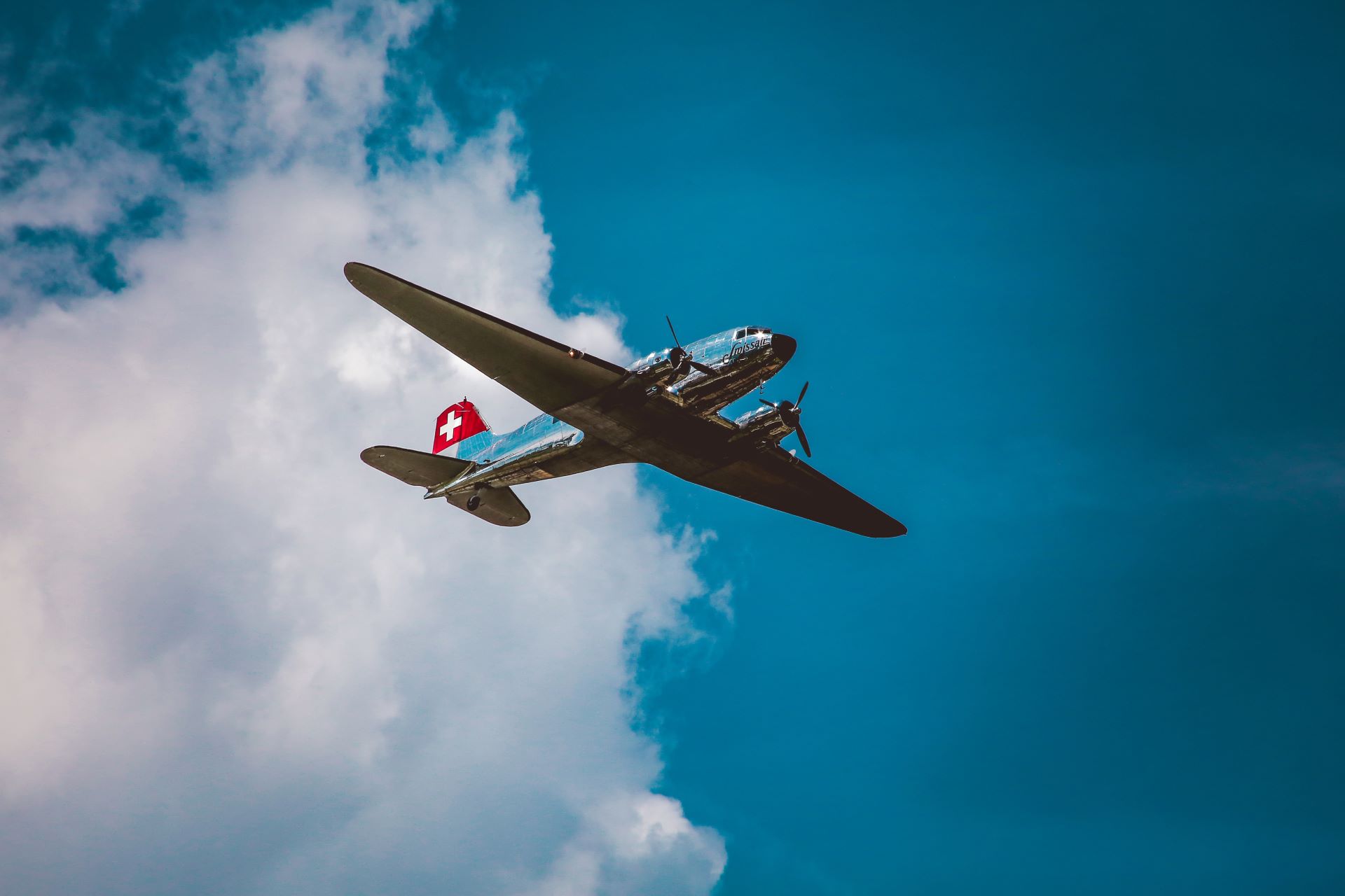 the-corridor-between-ordinary-life-and-extraordinary-places-2